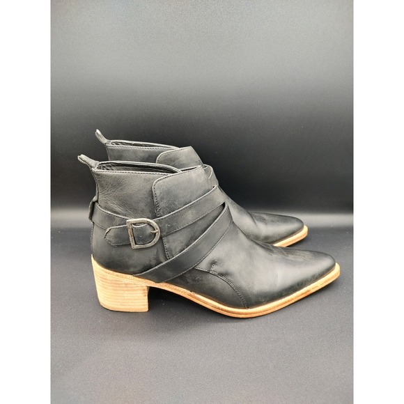 Free People Black Leather Buckle Ankle Boots Womens 39.5 Pointed Toe Block Heel - Picture 8 of 11